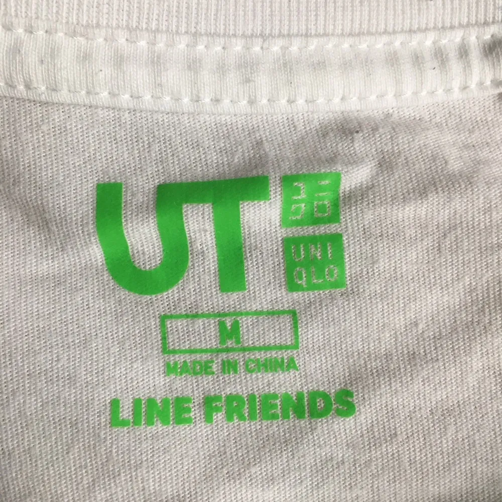 UT Uniqlo Surfer Bear Graphic Tee, White, Brown, Yellow, Orange, Blue, Size M - Image 6