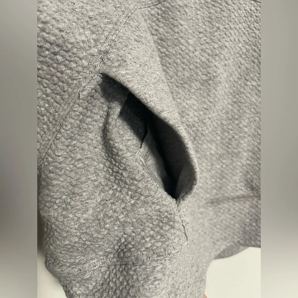 Lululemon Catch A Moment Crew - Image 3