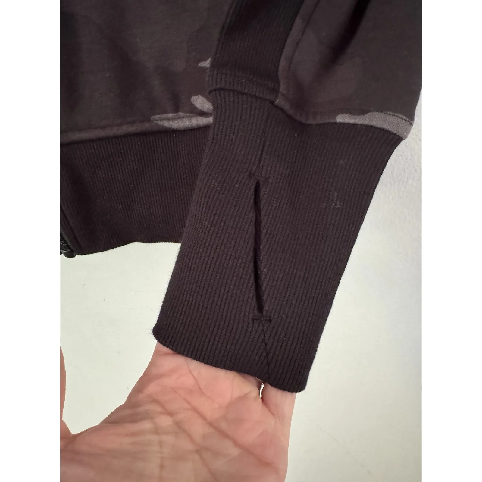 NWT Athleta Triumph Printed Hoodie Black Camo Full Zip Women’s Size Small - Image 5