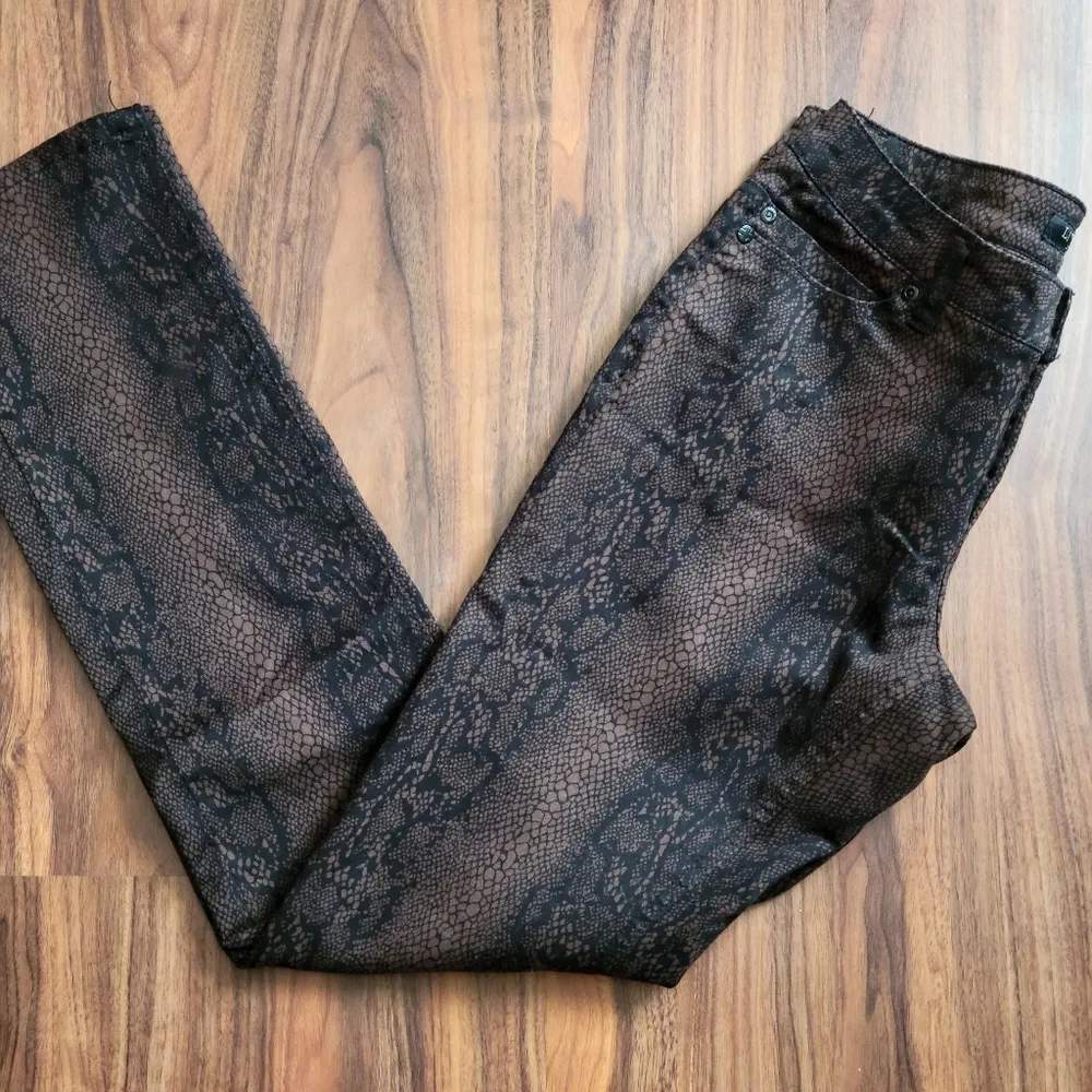 Liverpool Jeans reptile print midrise skinny jeans size 4 - Image 2