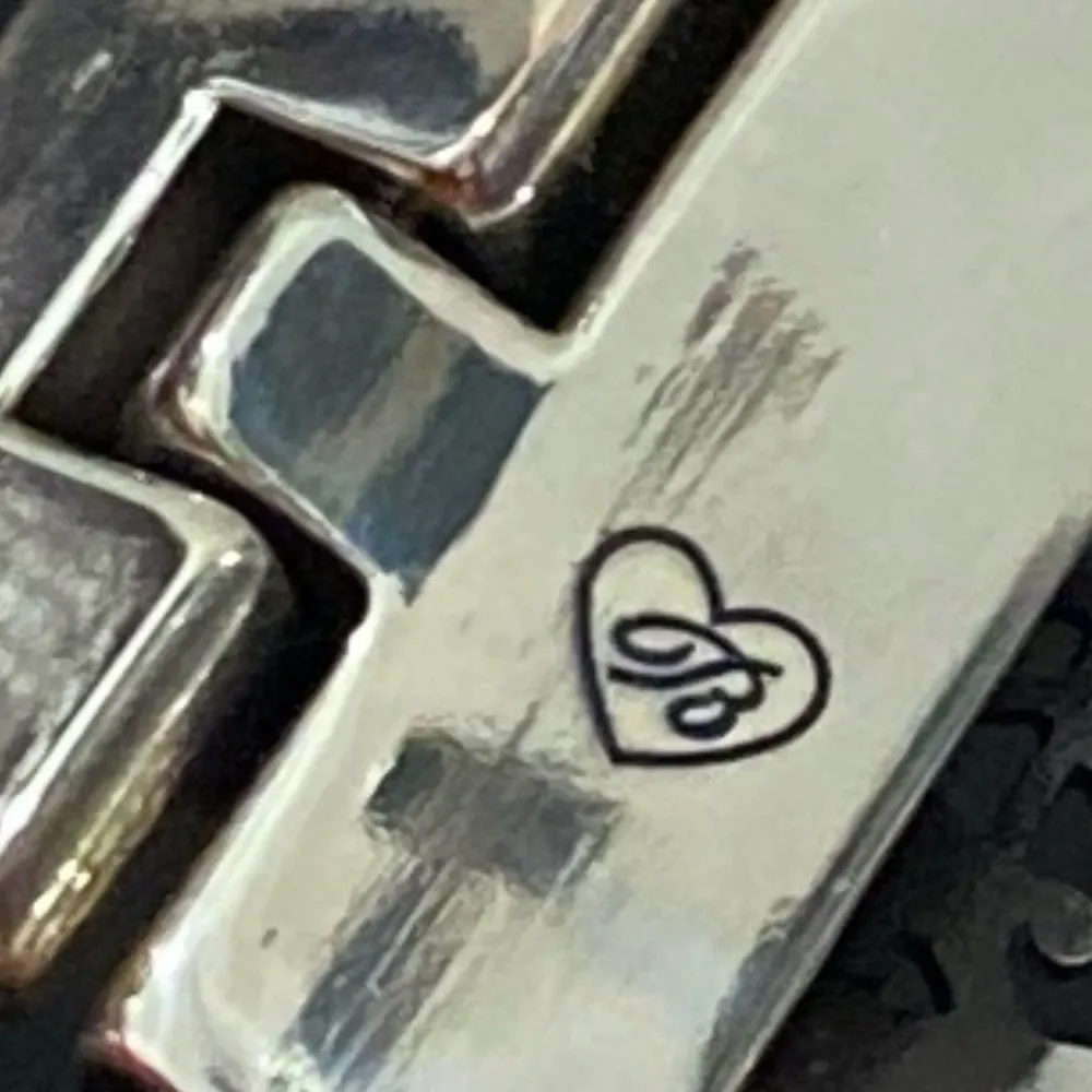 BRIGHTON "Sahuri" Crystal Ornate Flowers Silver Hinge Wide Cuff Bangle Bracelet - Image 16