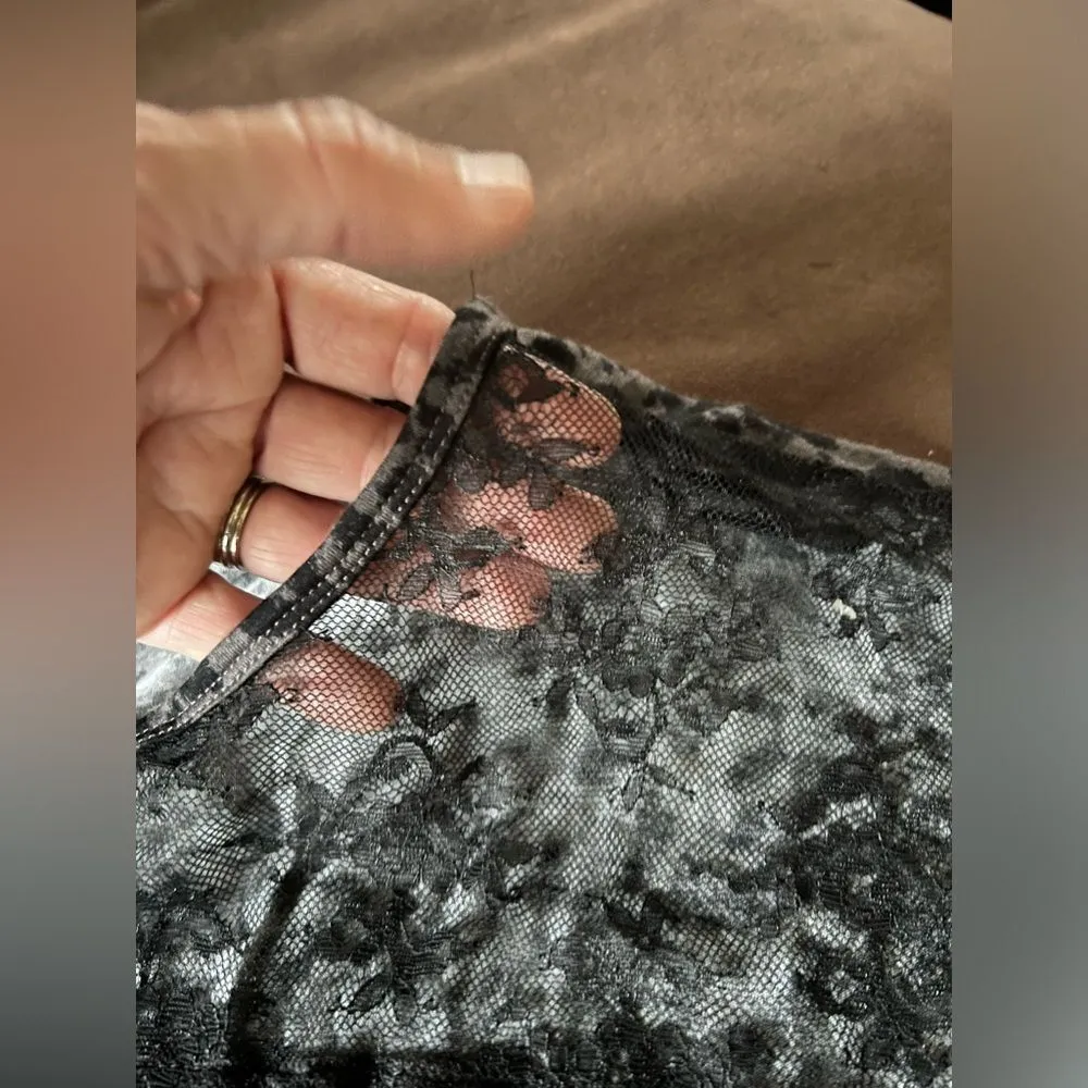 Intimates sleep top by Apt 9 NWT lace and soft tshirt combo LG animal print - Image 5