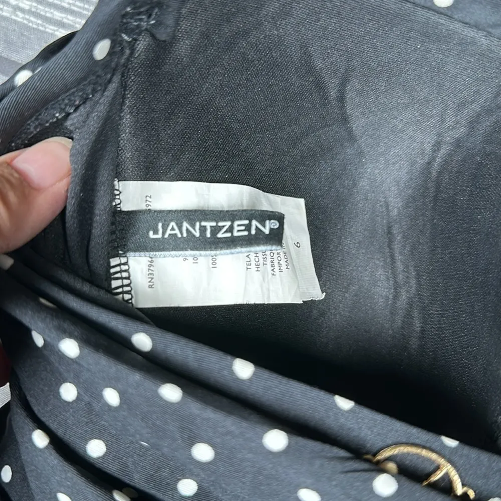 Women's Jantzen Ruched Sweetheart Neck Twist Front Swimsuit Size 6 EUC #0102 - Image 9