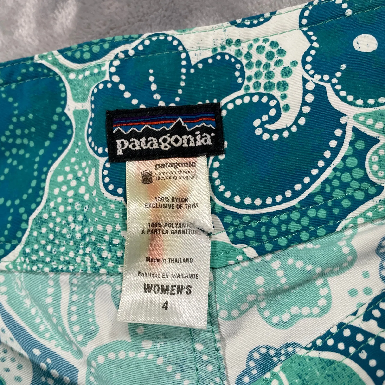 Patagonia Board Shorts 4 Green Wavefarer Outdoor Surf Ocean Beach Activewear - Image 3