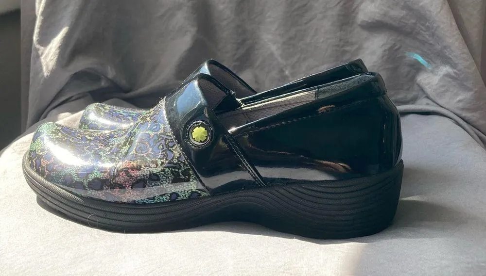 Work Wonders by Dansko Clogs - Image 3