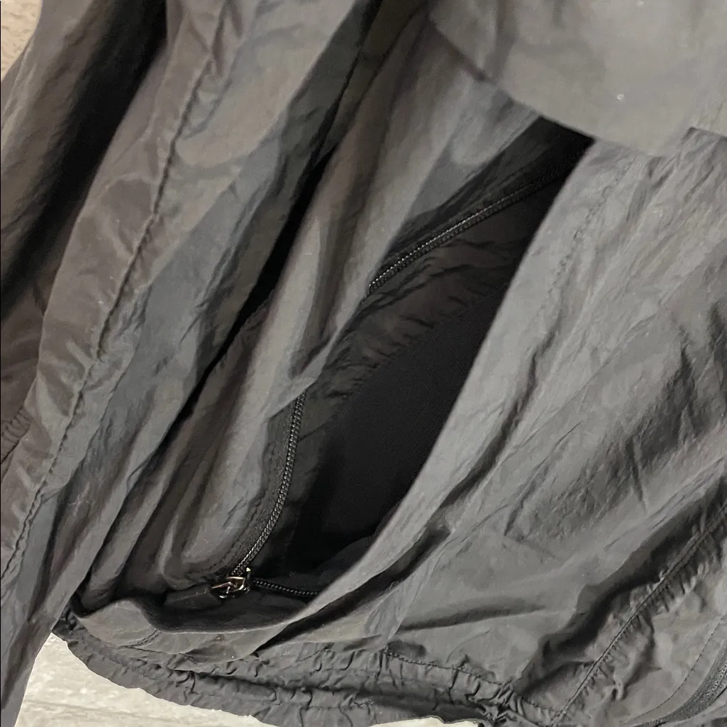 Lululemon Hood Lite Jacket
Black - Image 3