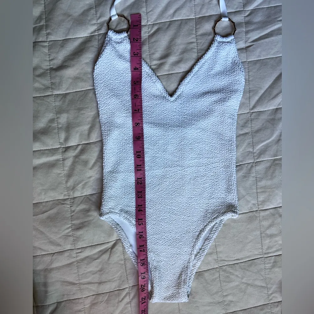Show Me Your MuMu White Scrunch w/ Gold Ring One Piece Swim Suit - XS - Image 10