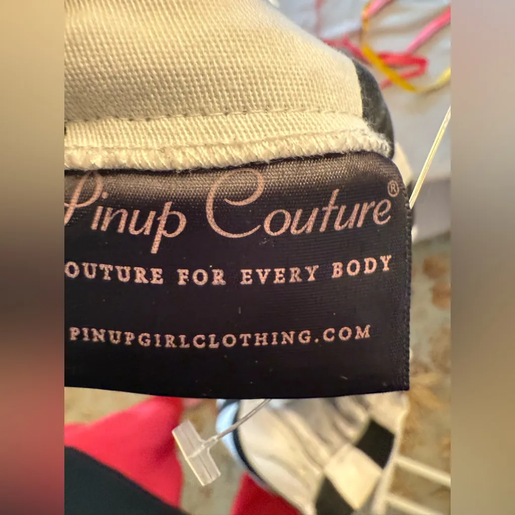 Pinup Couture Bella Vintage Gathered Swing Skirt in Black and White Mark Stripe Size M - Image 6