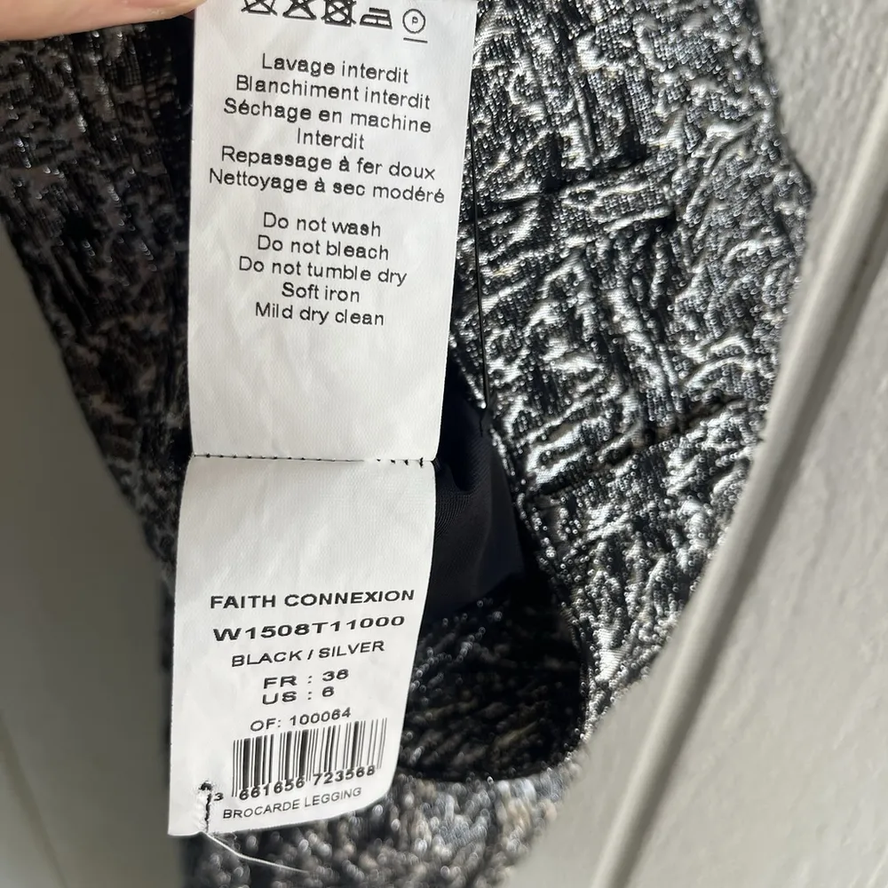 Faith Connexion Silver Brocade Crop Leggings Size 38 US 6 - Image 10