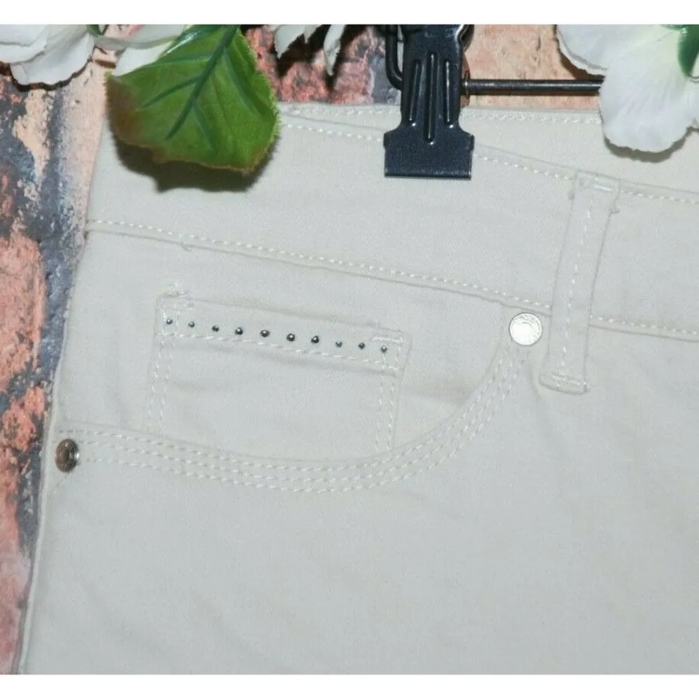 Gloria Vanderbilt Ladies Cream Jeans Size 16P Cropped Embroidered Beaded Stretch - Image 3