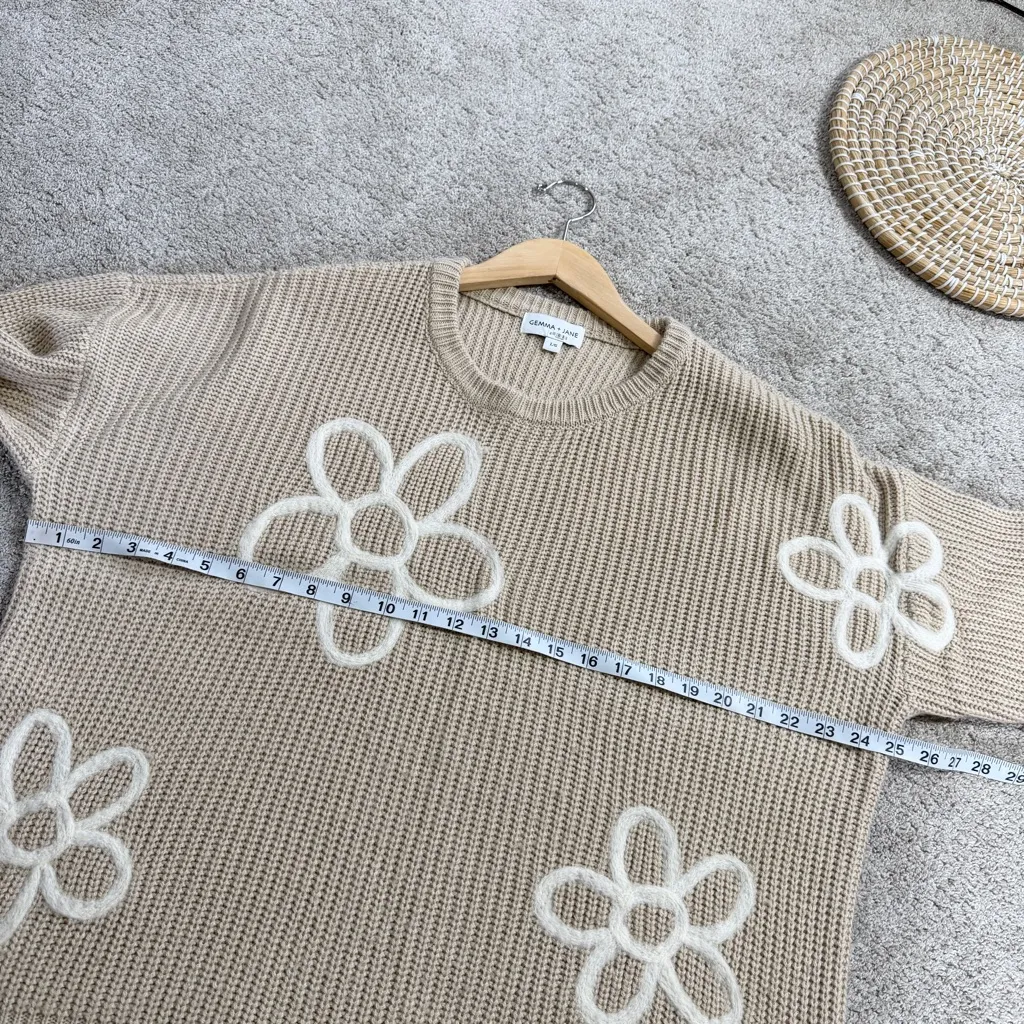 Gemma + Jane Women’s Flower Embroidered Sweater Longsleeve Crewneck in Taupe L Brown Size L - Image 11