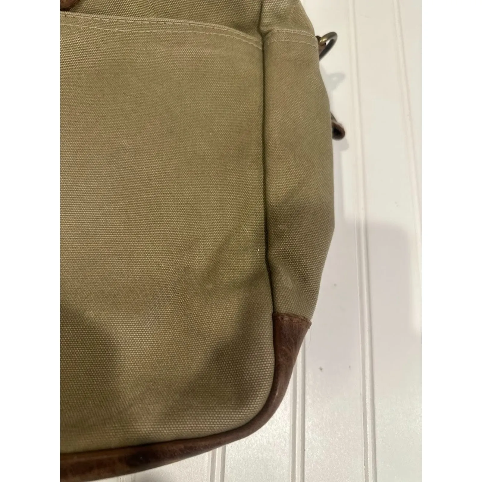 United By Blue Canvas & Leather Messenger Bag Olive Green Travel Work Laptop - Image 4