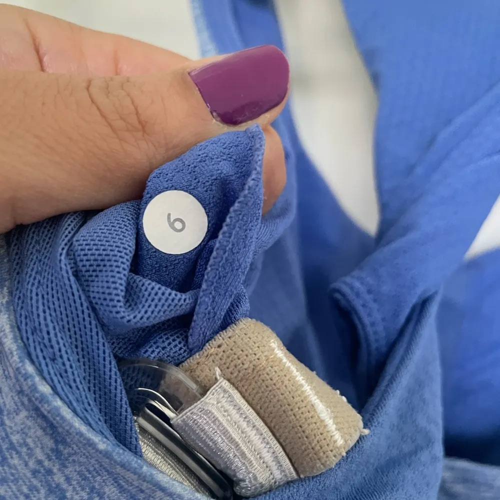 Lululemon spin me tank sz 6 - Image 3