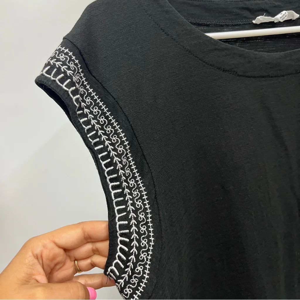 Jane and Delancey M Black Sleeveless Top with white embroidery 100% cotton - Image 11