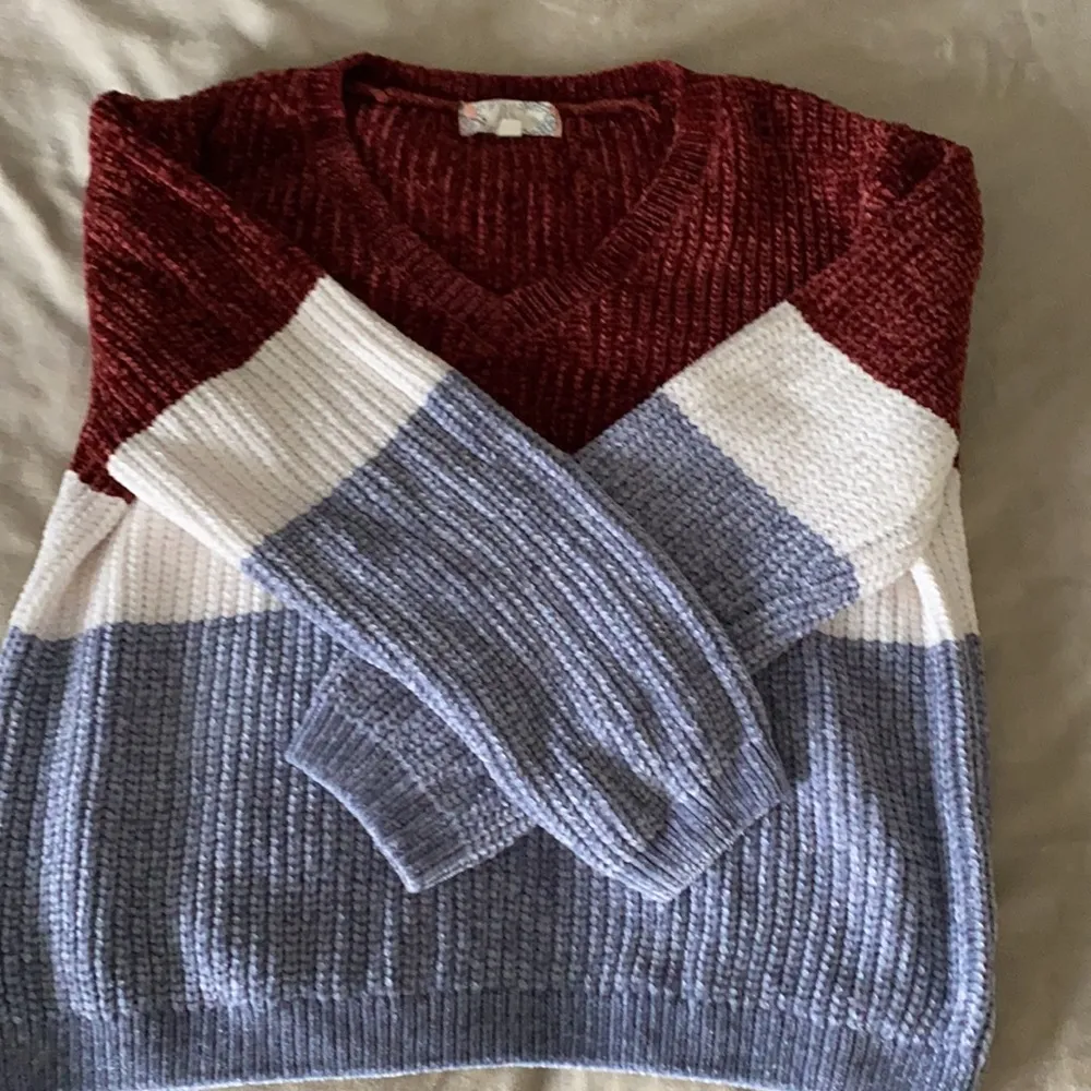 Pink Rose multi-colored Sweater - Image 2