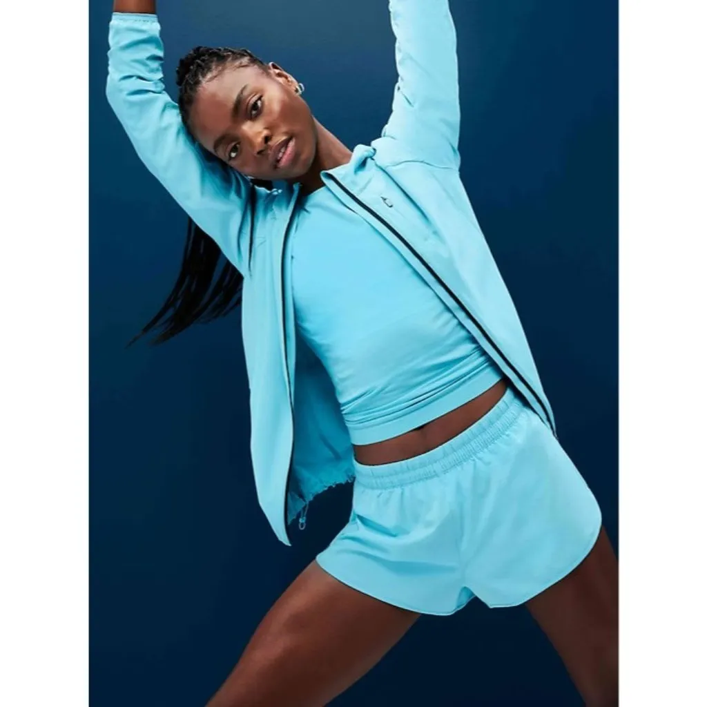 Athleta M Speedwork Mid Rise 2 1/2" Run Short Medium Aqua Blue - Image 5