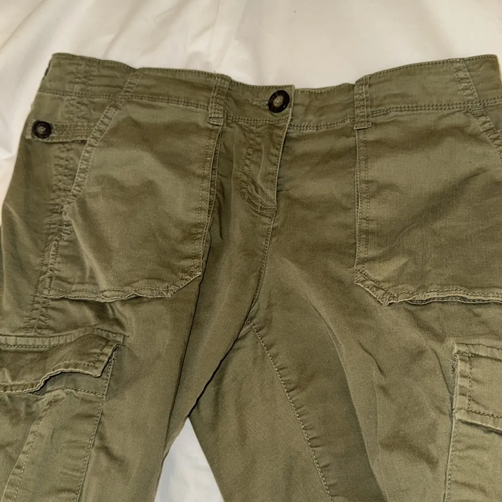 Michael Kors cotton khaki Green Cargo Pants Slim Fit. Multiple Pockets.Size 10. - Image 4