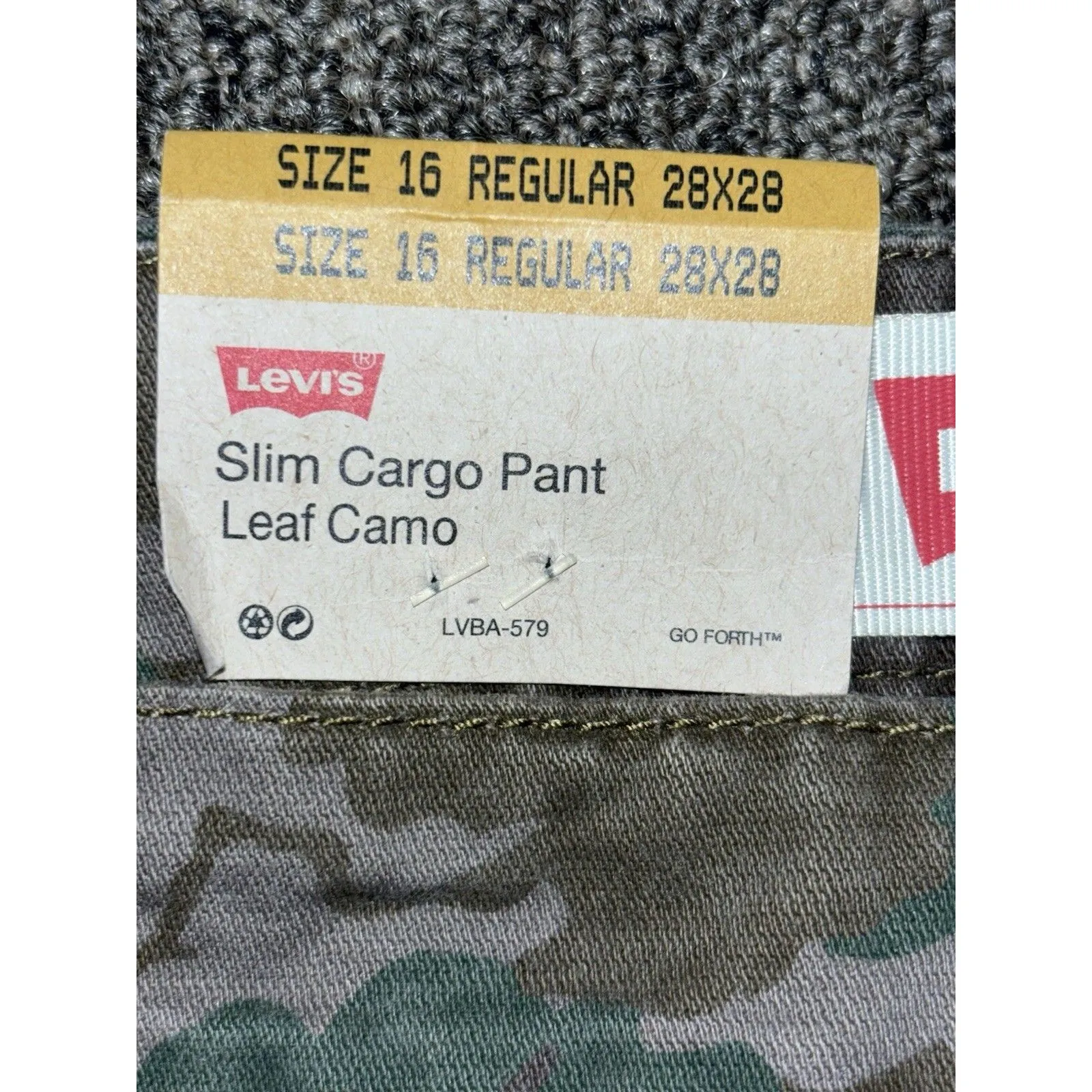 LEVI’S Slim Cargo Pant Slightly tapered leg Slim fit Sits below waist Sz 28 X28 - Image 11