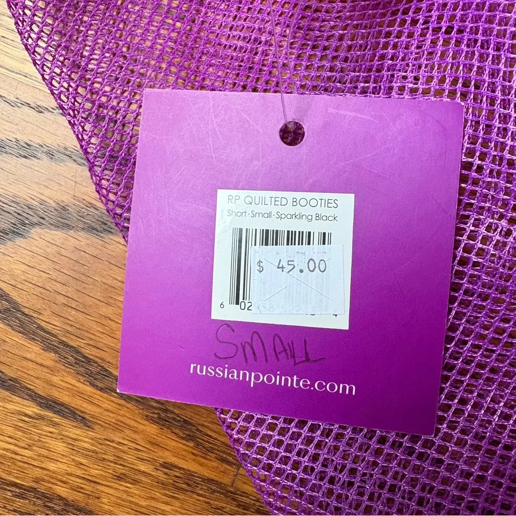 Russian Pointe Quilted Booties BNWT Size 6 - Image 3