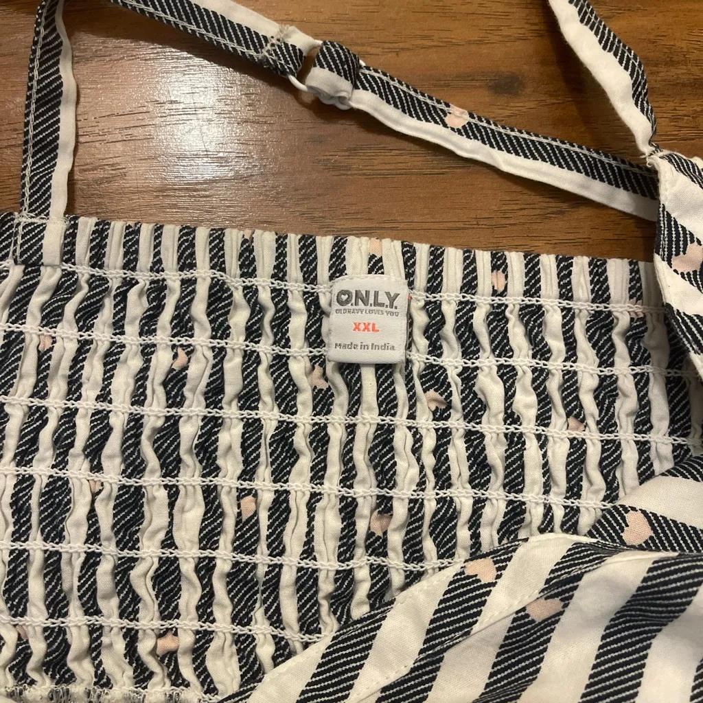 Striped Cross-Back Bralette from Old Navy XXL EUC crop top bra - Image 6