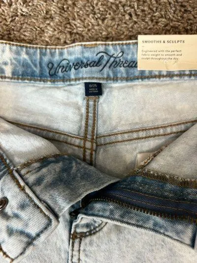 Universal Thread High-waisted Shorts - Image 7