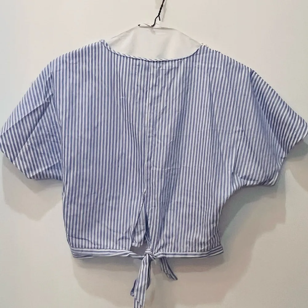 ZARA  Basic Crop Top Blue And White Stripes size XS - Image 2