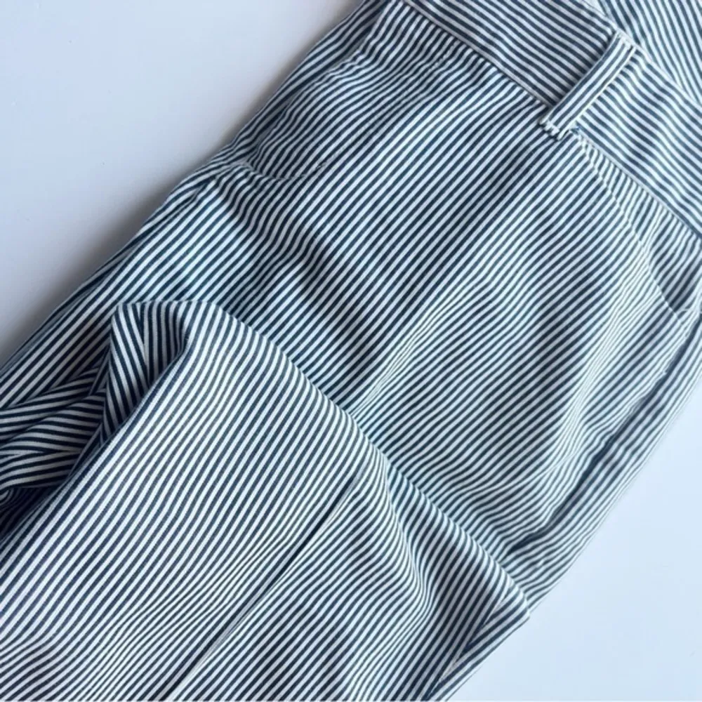 Gap • White Navy Railroad Stripe Slim Crop Pants - Image 3