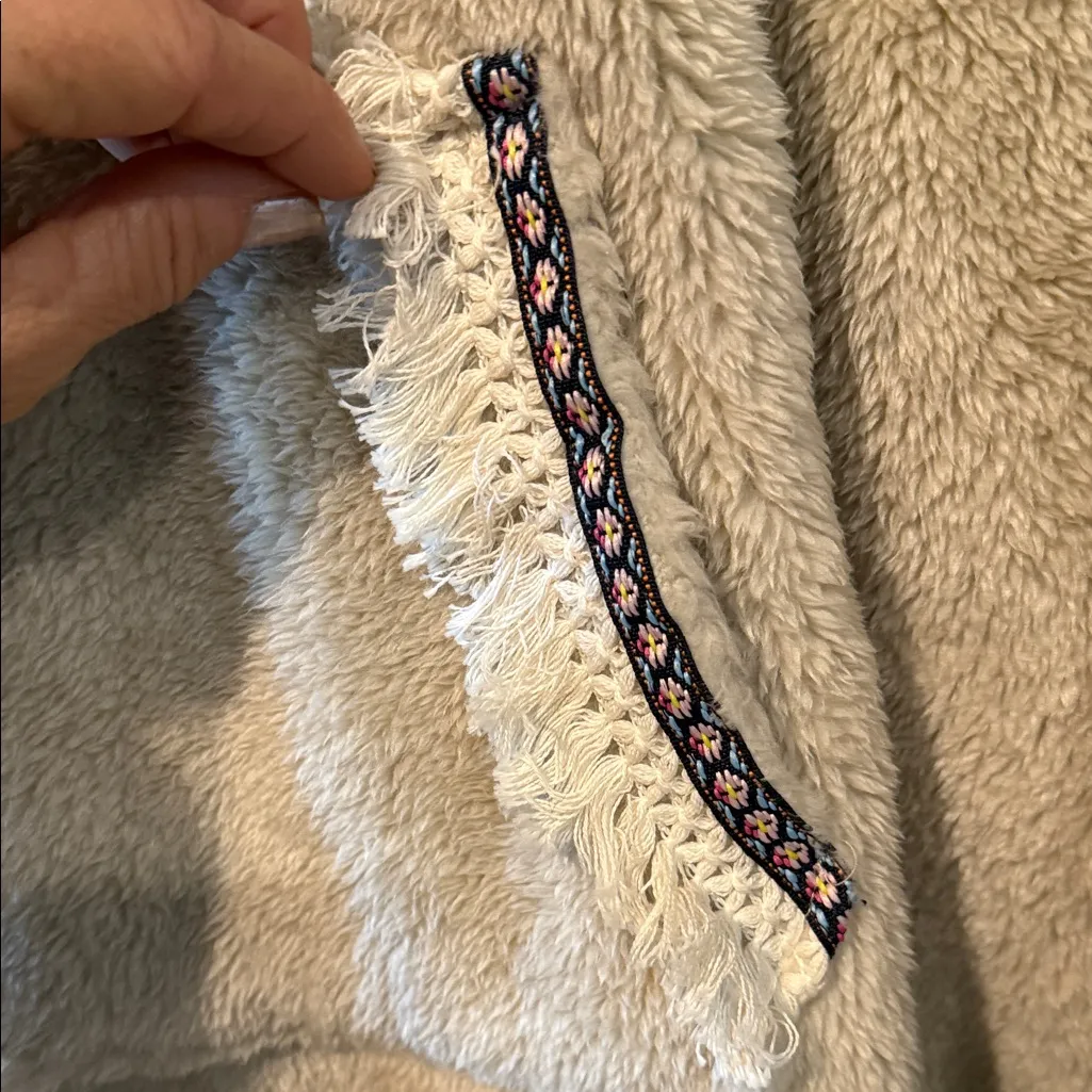 THROWZY by Marlo Lorenz is a Cozy Beige Hooded Snuggly Size undefined - Image 10