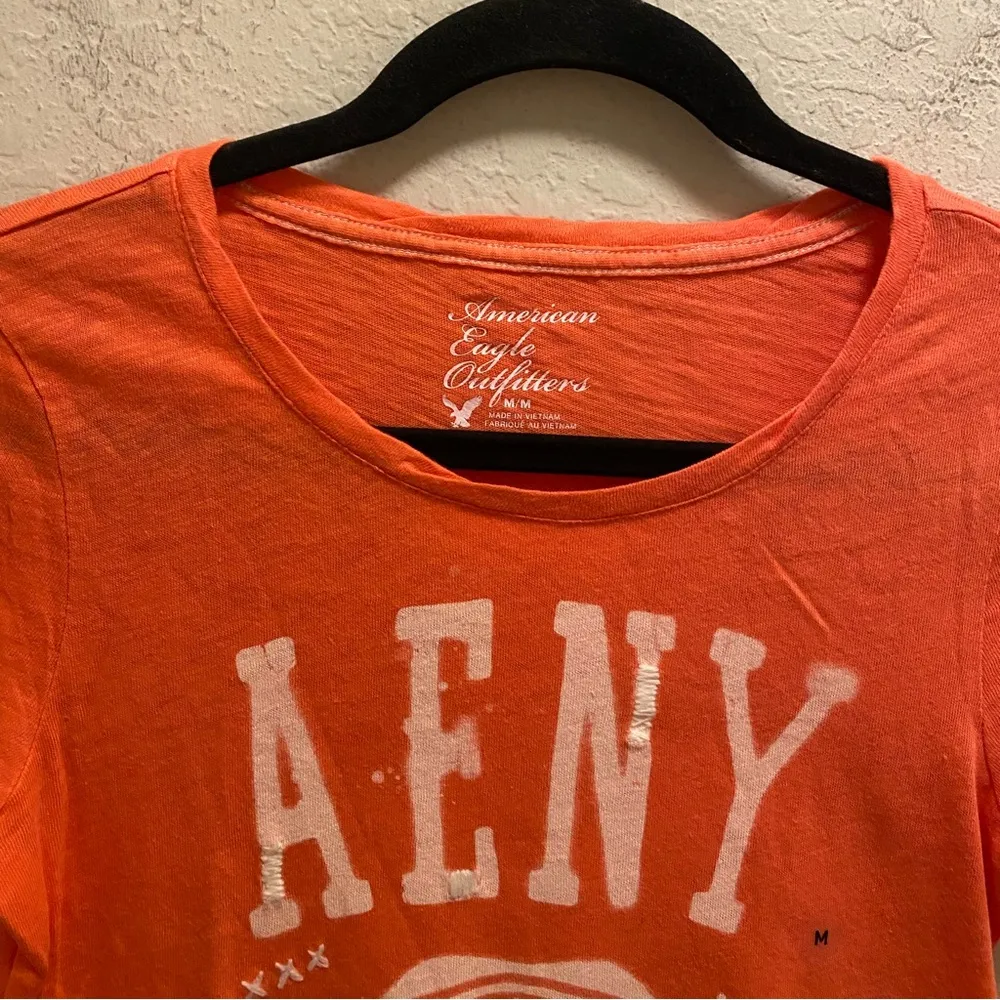 American Eagle Outfitters Coral Graphic T-Shirt Size M New Without Tag NEW - Image 2