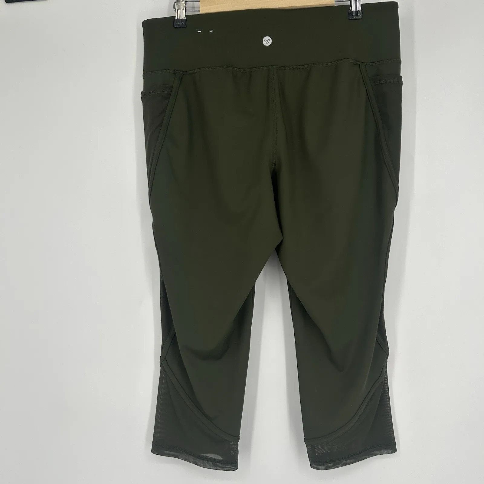 Lane Bryant Livi Active Olive Green Cropped Leggings Mesh Pockets Size 18/20 - Image 5