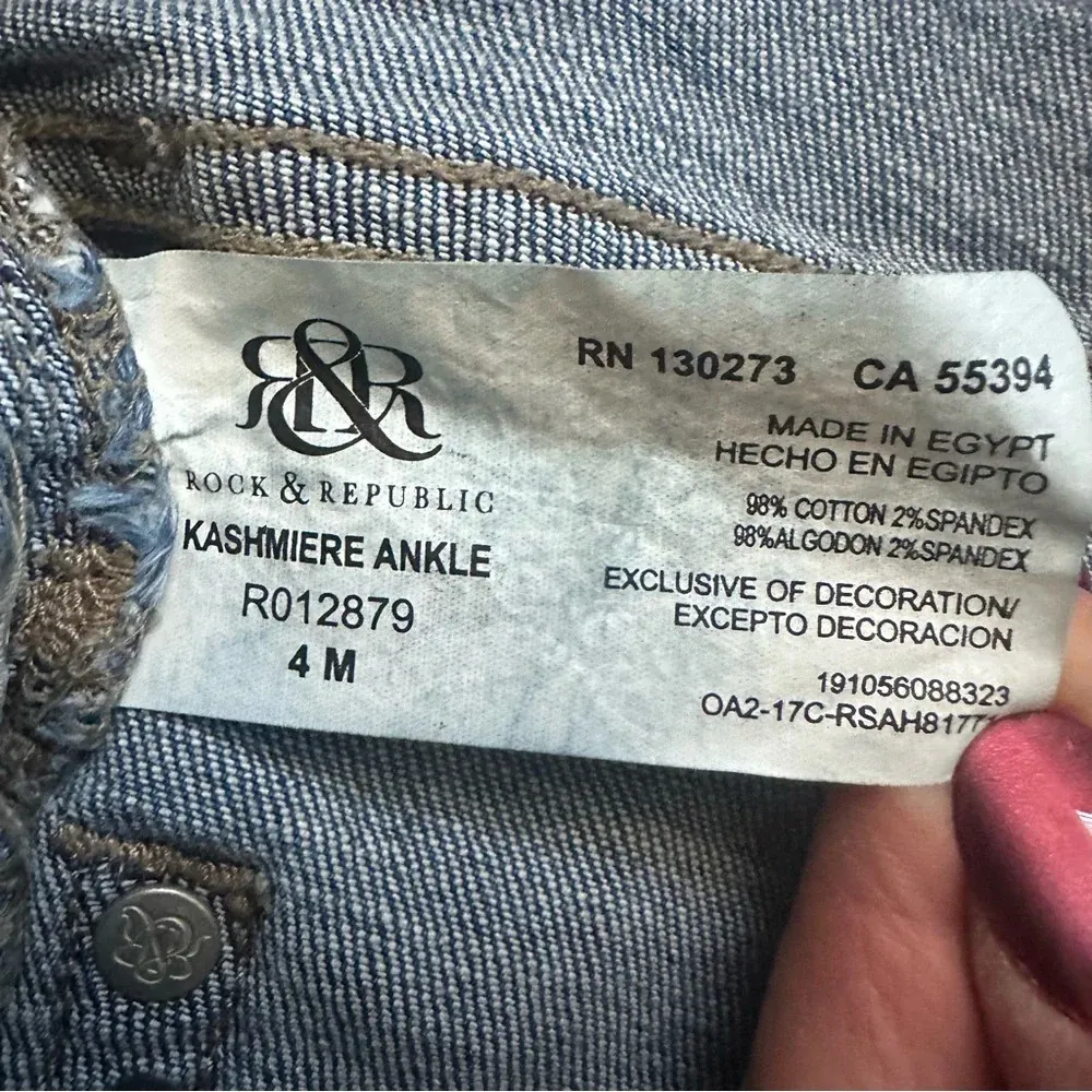 Rock & Republic Jeans Kashmiere Ankle Blue Denim Distressed Star
Patches Size 4 - Image 10