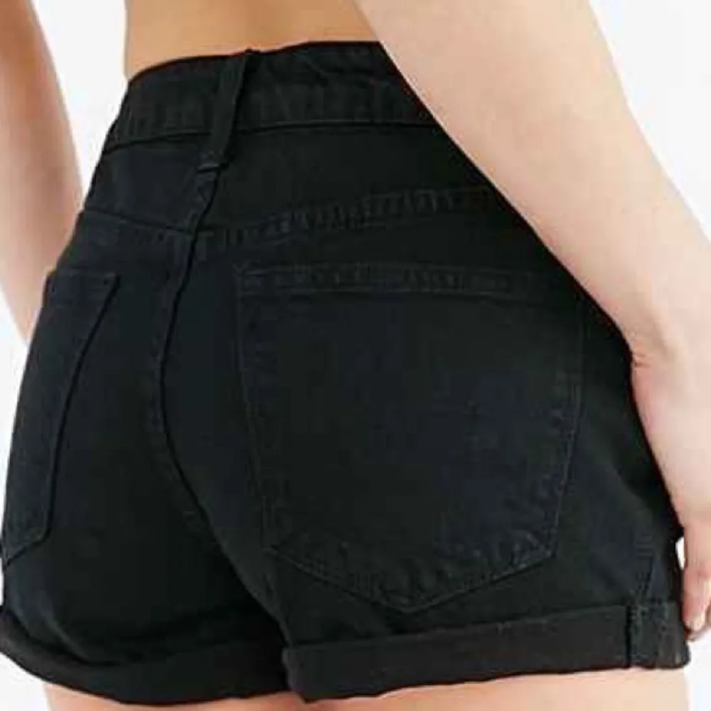 BDG Mid-Rise Shortie - Image 3