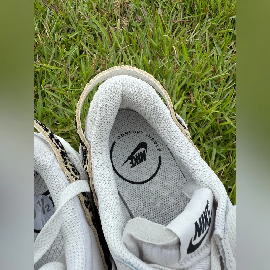 Nike women’s Leopard Accent White Sneakers size 9.5 - Image 4