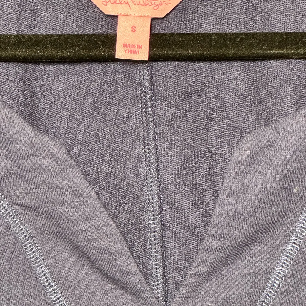 Lilly Pulitzer V Neck Joyce Tee Shirt Navy Dress with Front Pockets Size‎ Small - Image 2