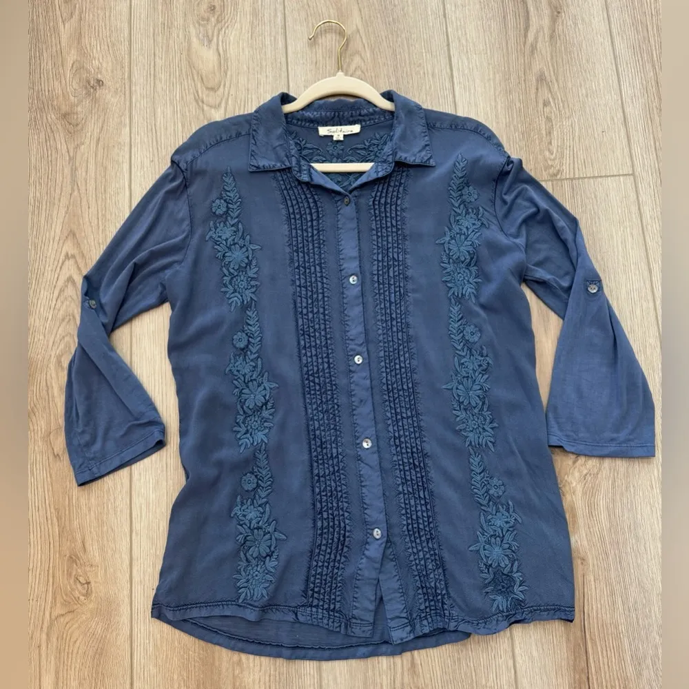 Women's Blue Embroidered Top.
New without tags! - Image 3