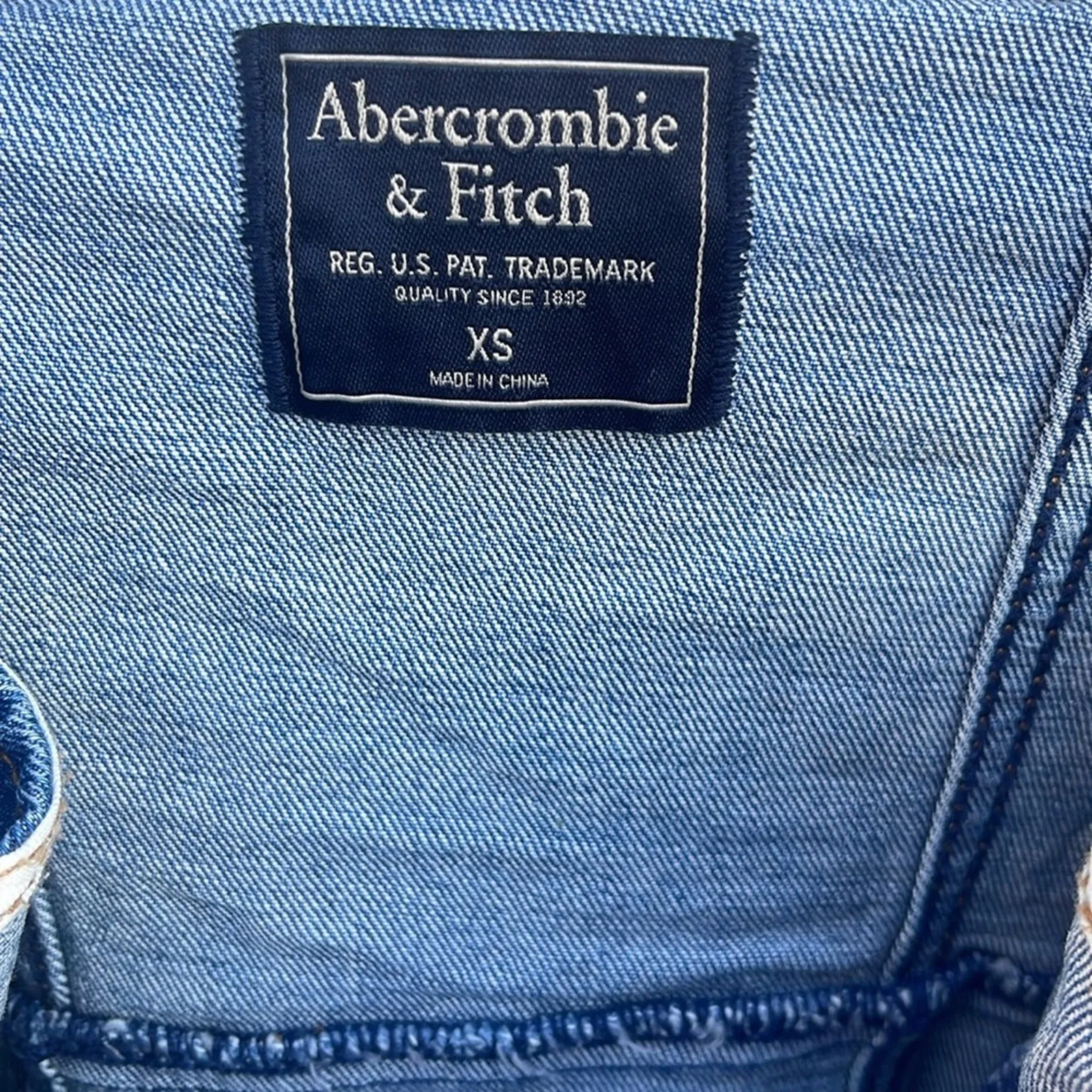 Abercrombie & Fitch denim jean jumper dress button front size XS - Image 3