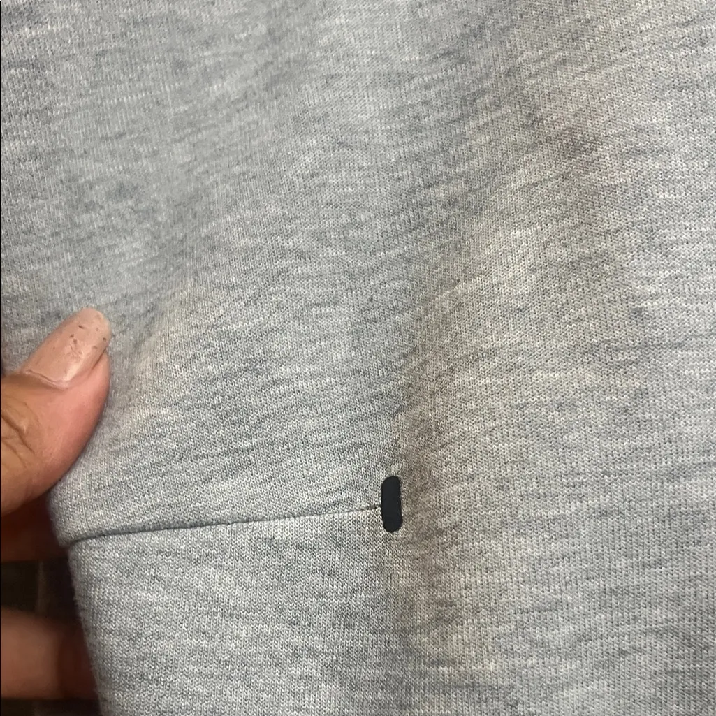 Nike  Women's Light Gray Zip-Up Jacket - Image 11