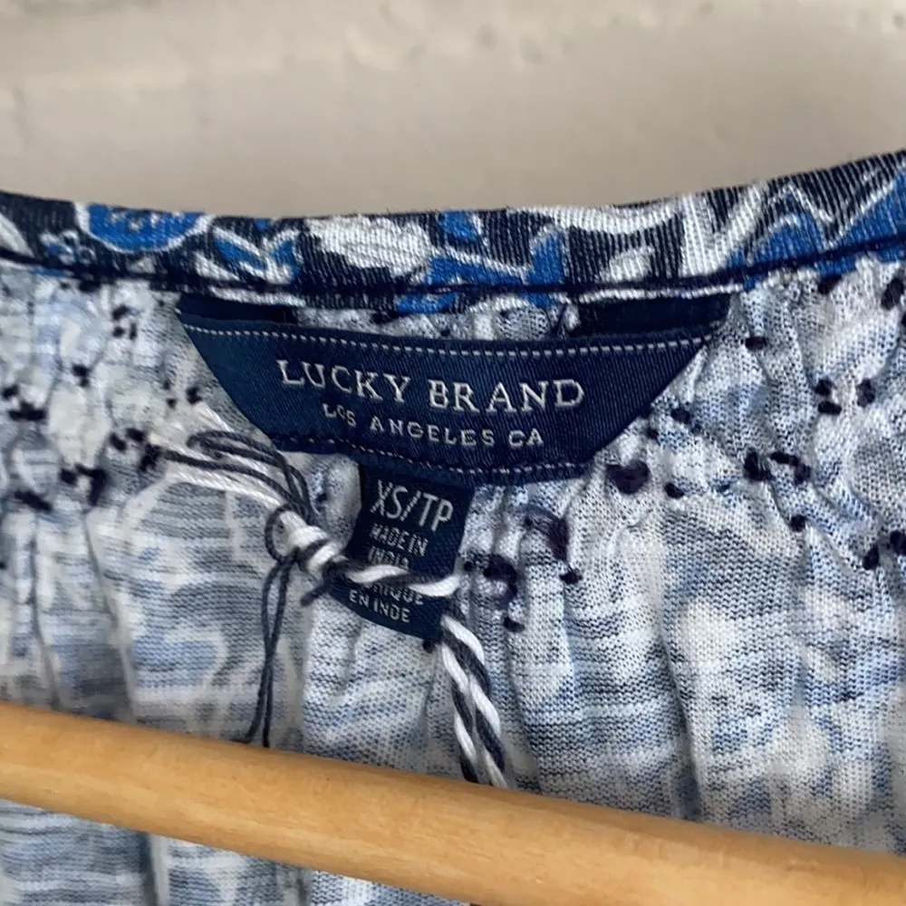 Lucky Brand shirt NWT xs tassel boho blue‎ floral - Image 4