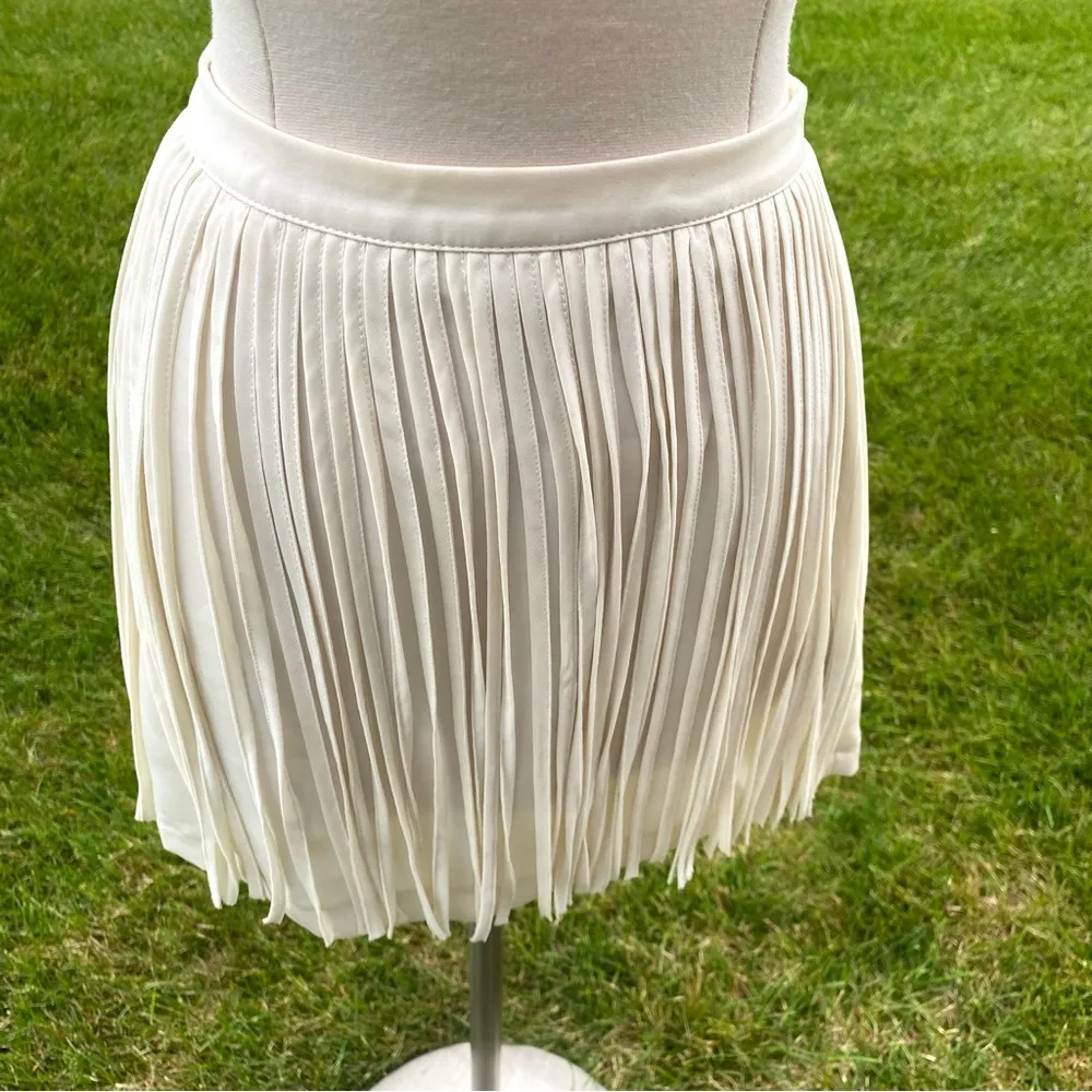 ZARA Basic Cream Fringe Mini Skirt - Image 10