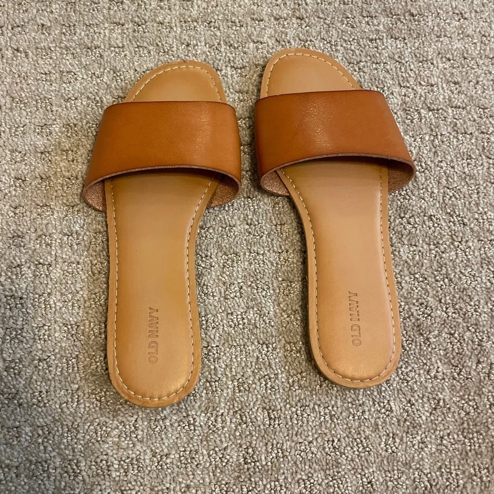 Old Navy Cognac Faux Leather Slide On Sandals 9 - Image 2