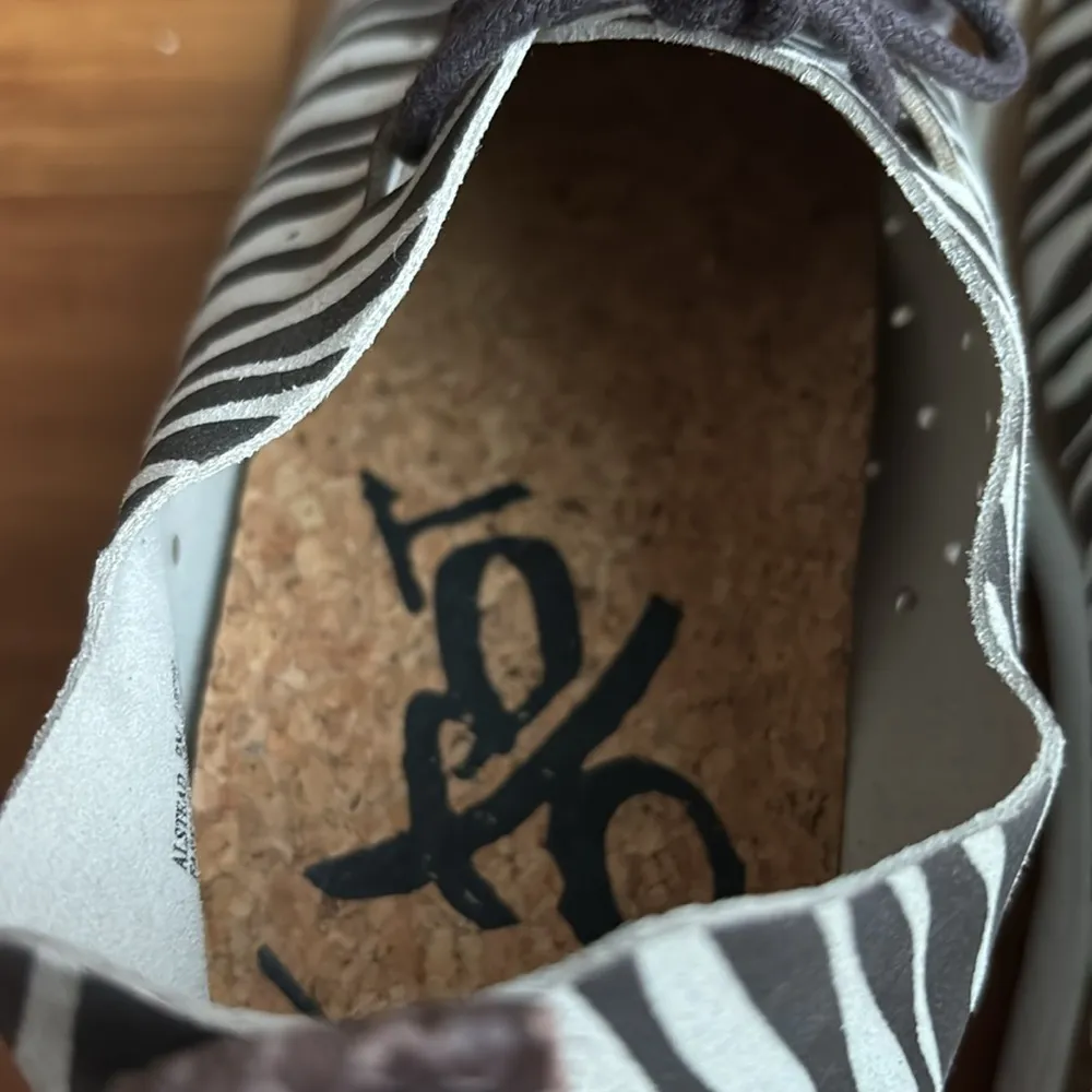 OTBT  sneakers - Image 9