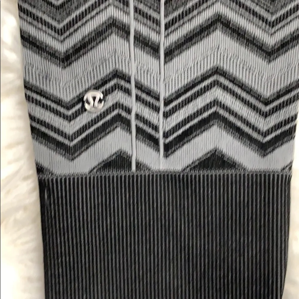 Lululemon Ebb to Street Pant Black/Gray Chevron 8 - Image 6