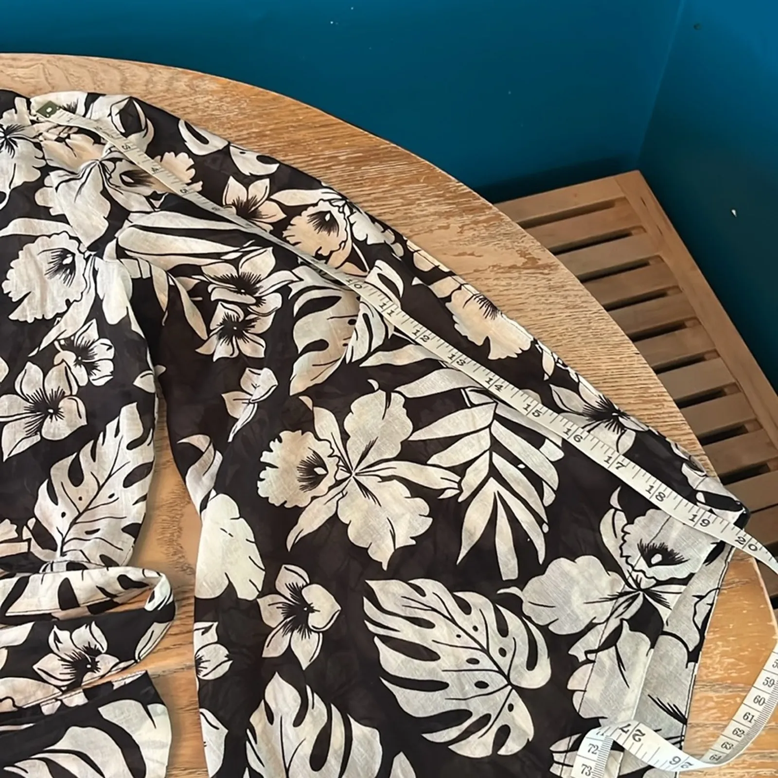 Miguelina Alva Bell Sleeve Cropped Top with Wrap Around Ties Floral Linen Size S Black - Image 8