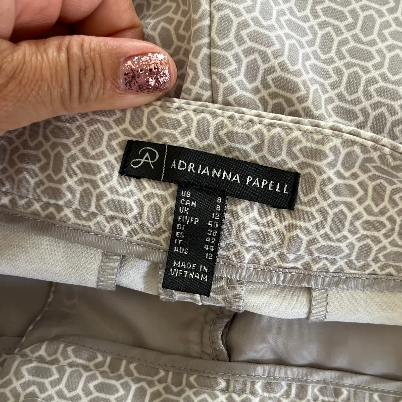 Adrianna Papell Women's Kate Ankle Slim Leg Pants Gray White Geometric Sz 8 - Image 3