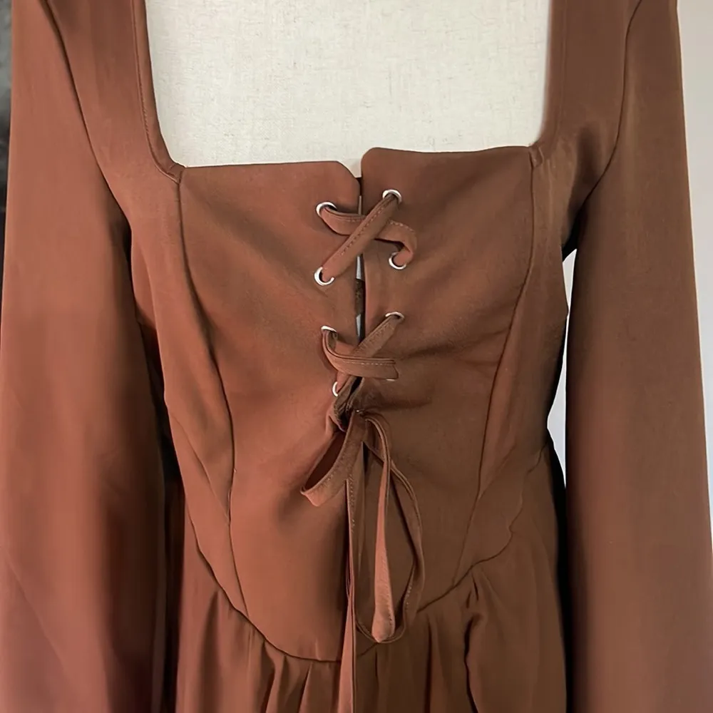 PRETTYLITTLETHING Lace Up Front Long Sleeve Bodycon Dress - Image 4