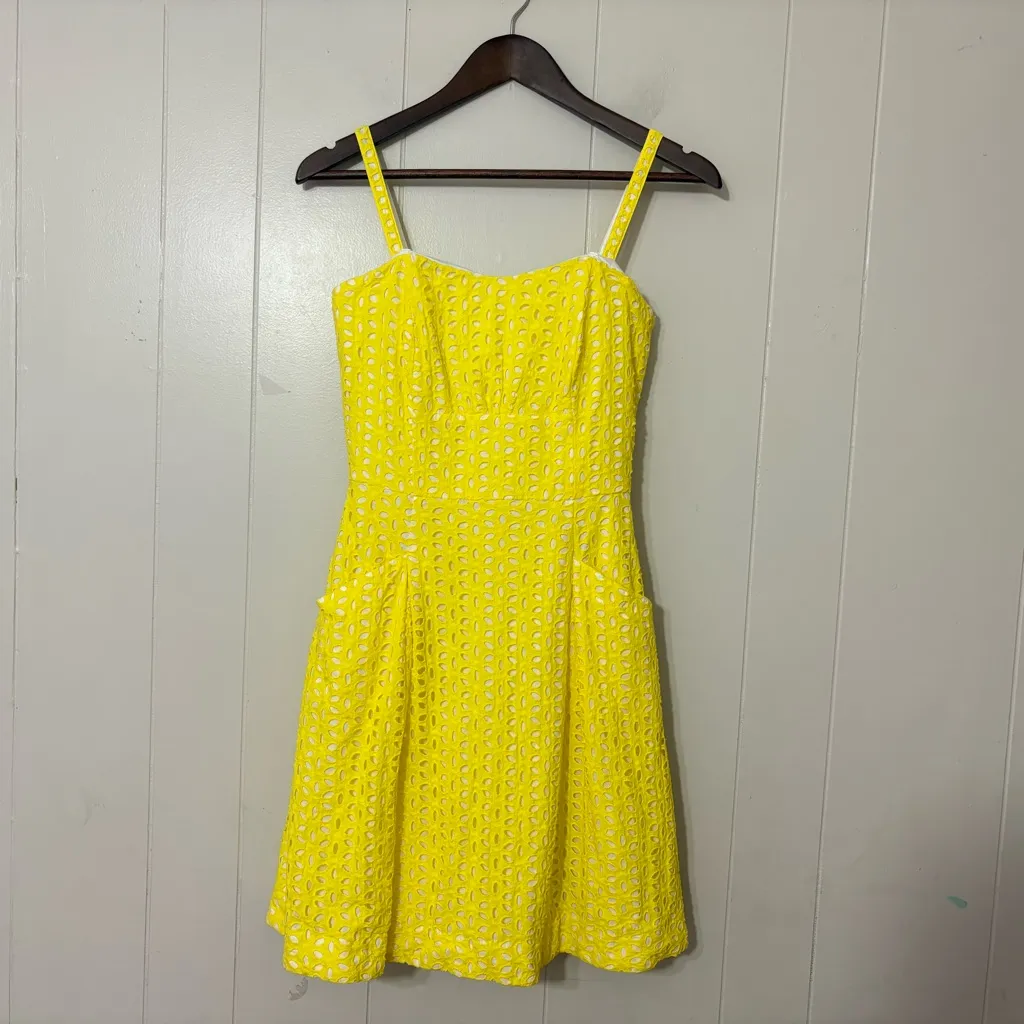 Lilly Pulitzer Yellow Blossom Eyelet Dress Pineapple Juice Flower Petal Size 0 - Image 3