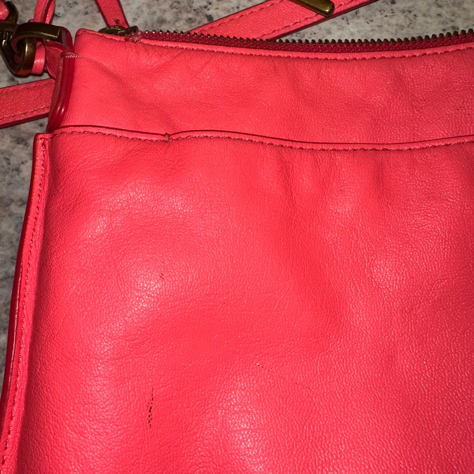 Fossil Crossbody Bag bright Pink Leather Adjustable Strap Key Accent - Image 7