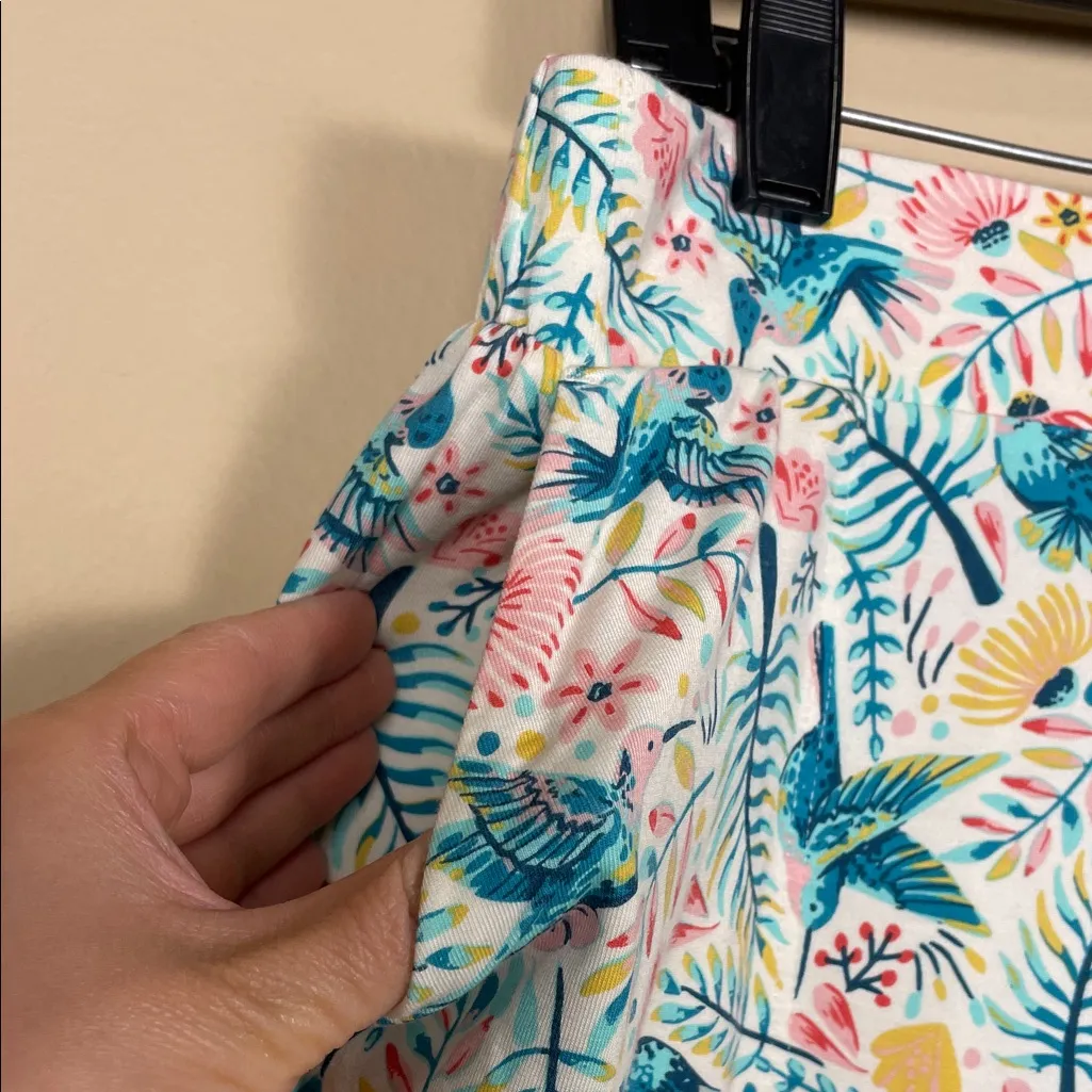 Duluth Women’s Dang Soft Floral Bird Tropical Print Casual Tapered Ankle Pants Blue Size M - Image 4