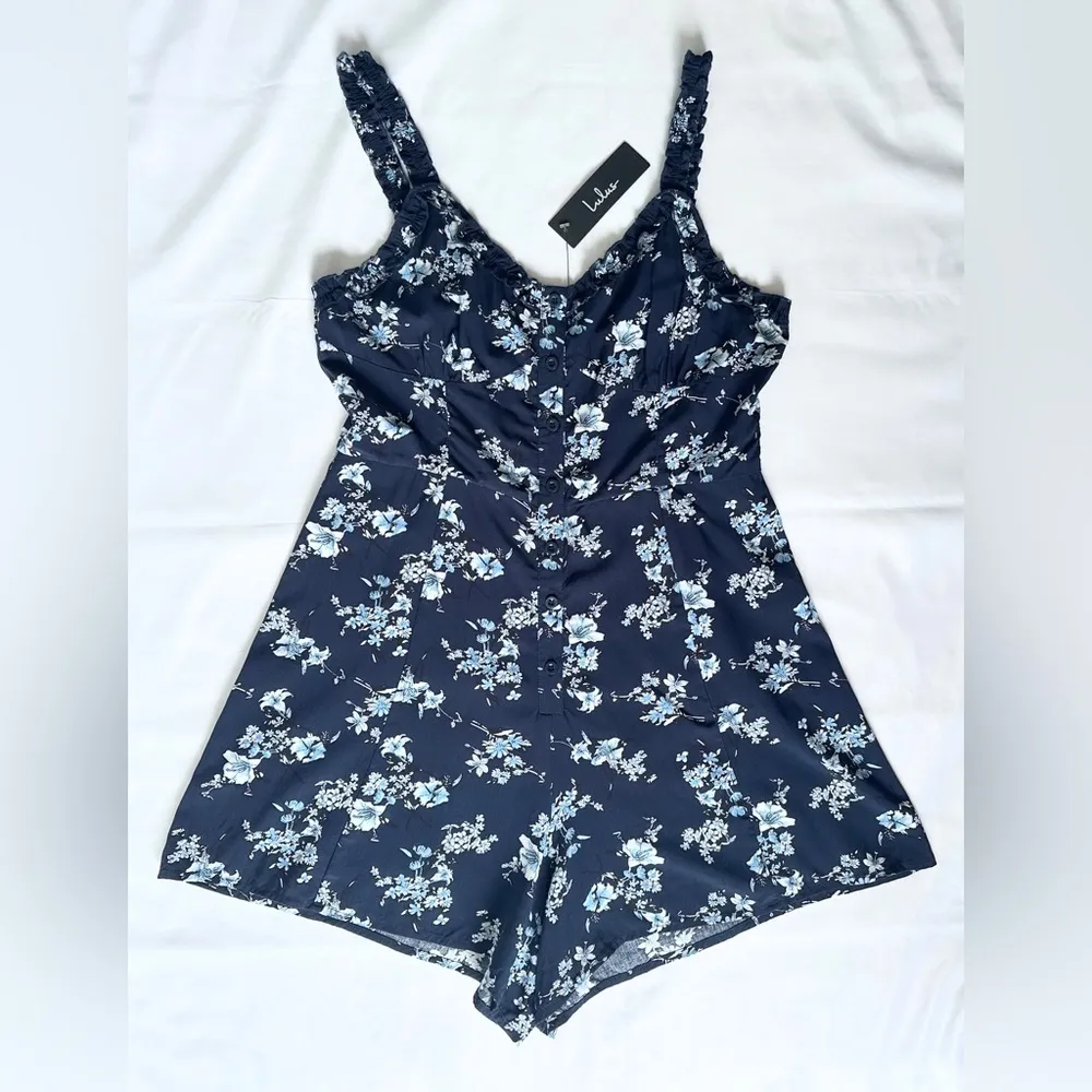 NWT Lulus With Sweetness Floral Print Ruffled Romper - Navy Blue - M - Image 6