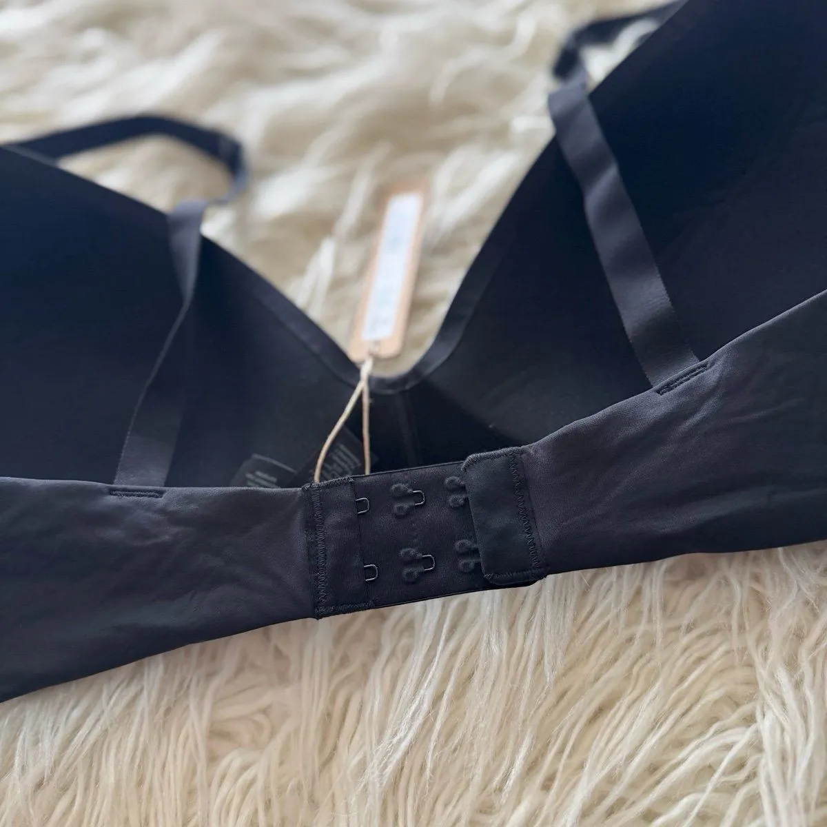 Skims Wireless Form T-shirt Bra Onyx Size 38D - Image 6